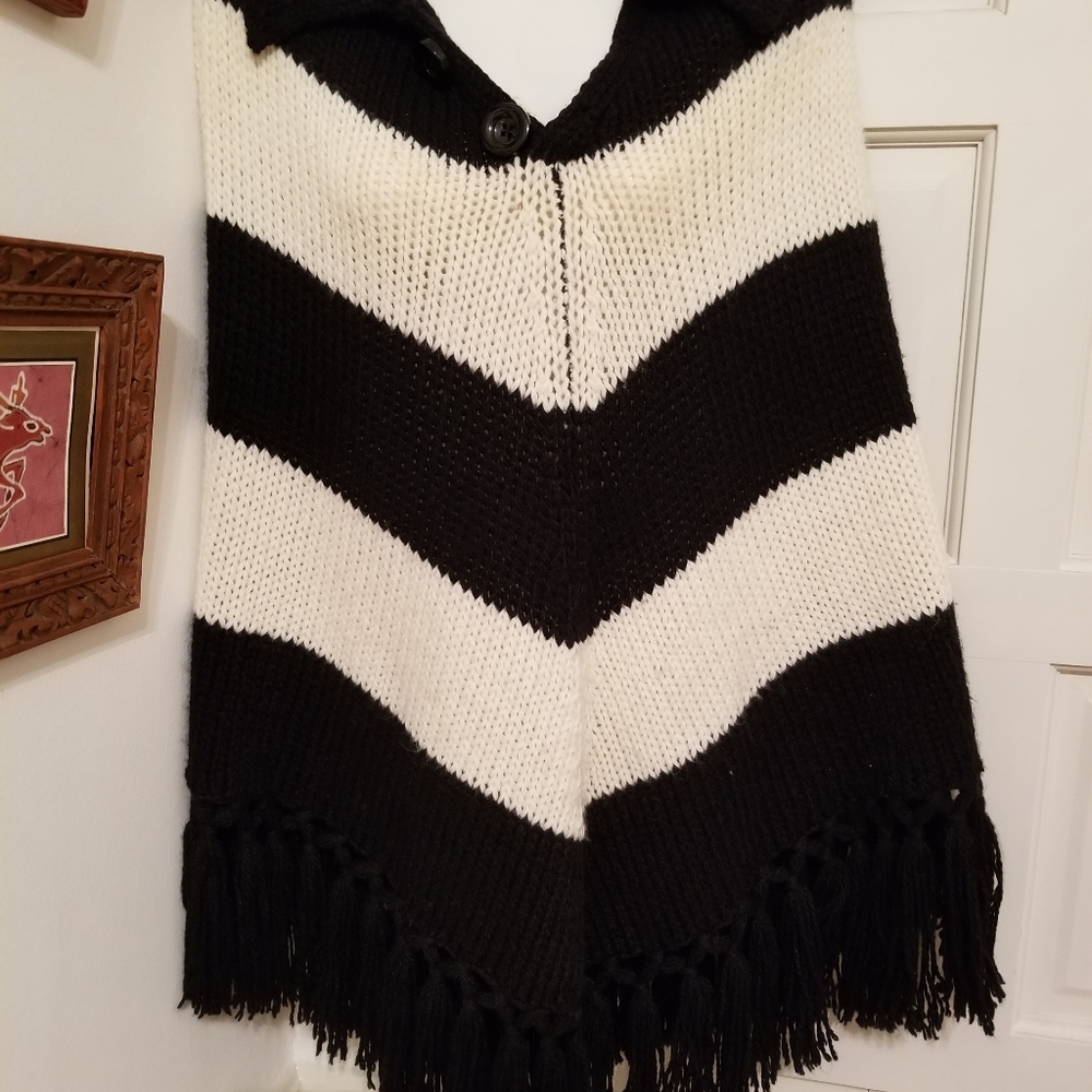 Vintagey shawl M
